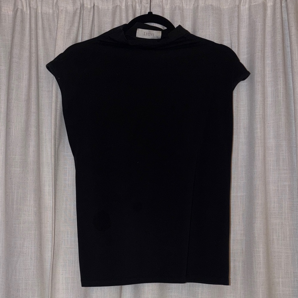 Lyoye Classic Black Mock Neck Cap Sleeve Top